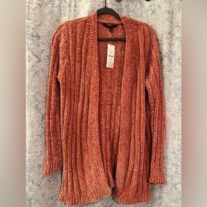 Chenille Cardigan, pink. NWT. Signature Studio Large